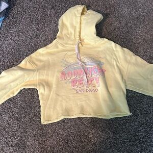 Yellow (came with cut) cropped hoodie